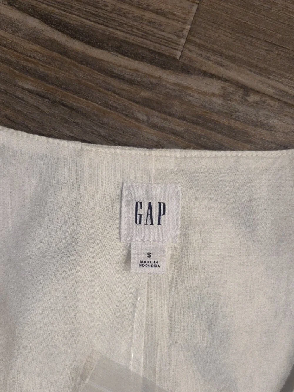GAP Cream Sleeveless Button Front Vest - Picture 2 of 3